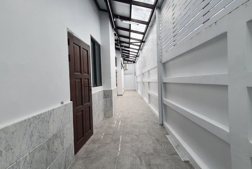 28067 Image-14