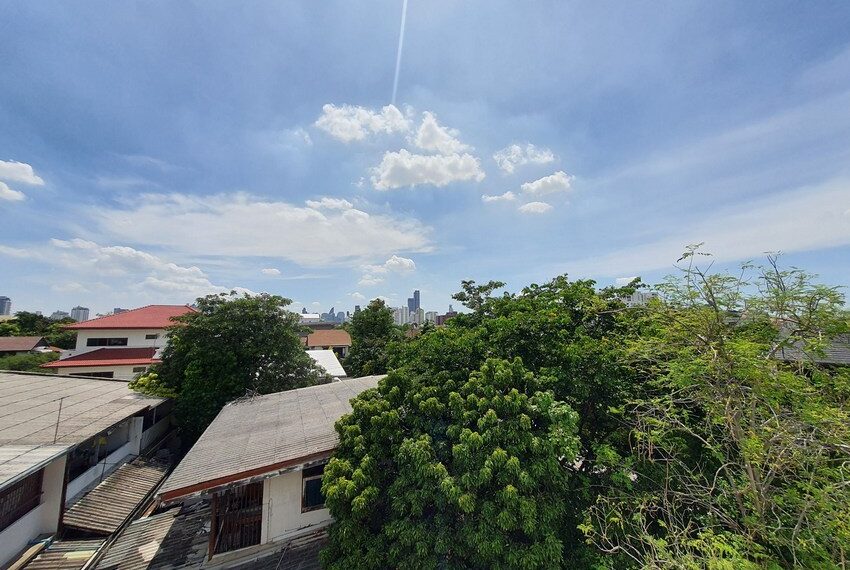 28067 Image-48
