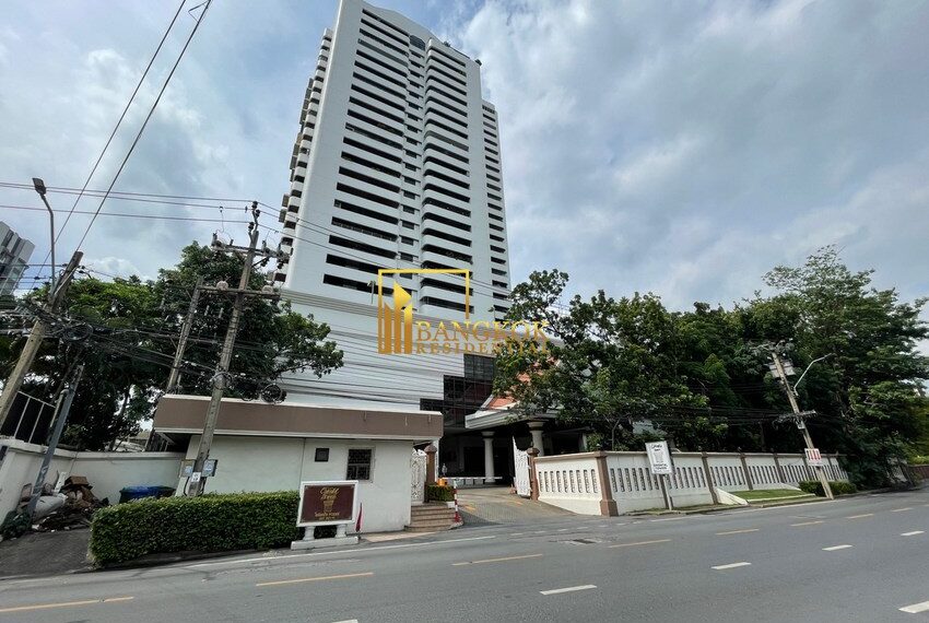 Oriental Towers Image-12