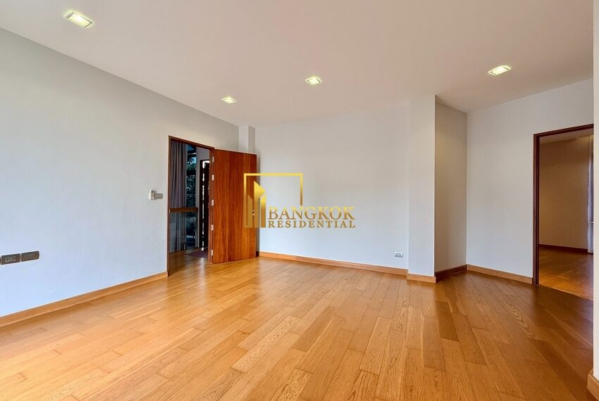 28126 Image-21