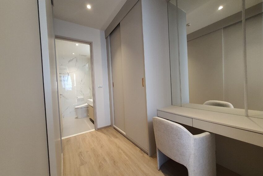 21073 Image-19
