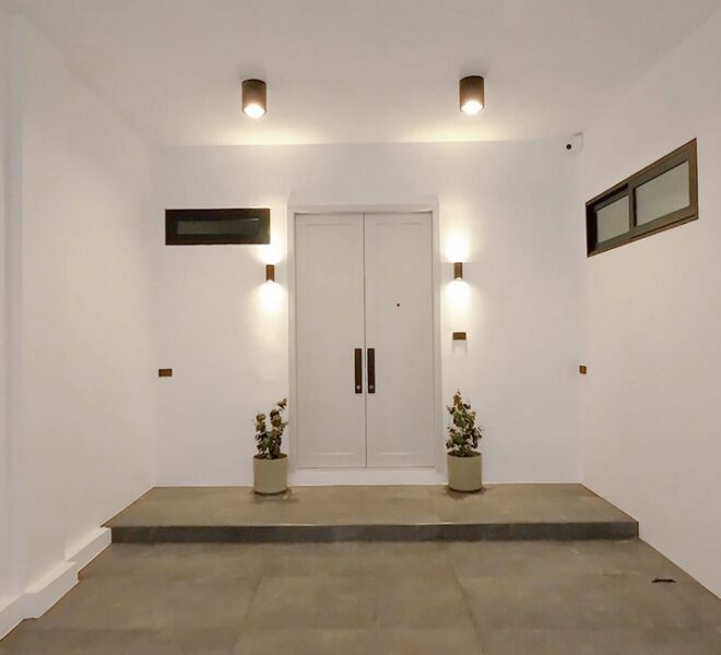 8999 Image-01