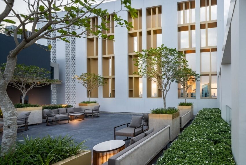 Muniq Sukhumvit 23 Image-11