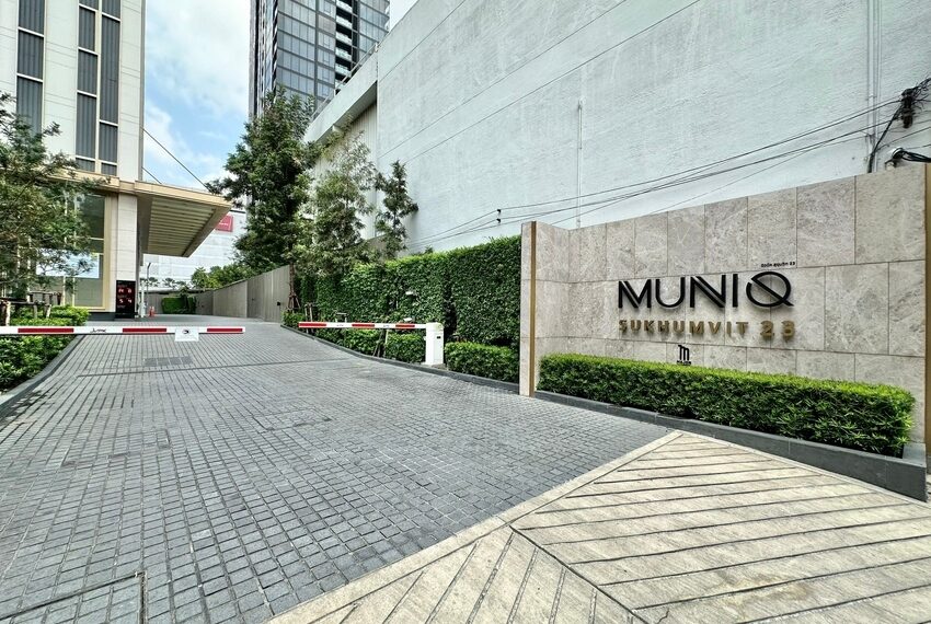 Muniq Sukhumvit 23 Image-17