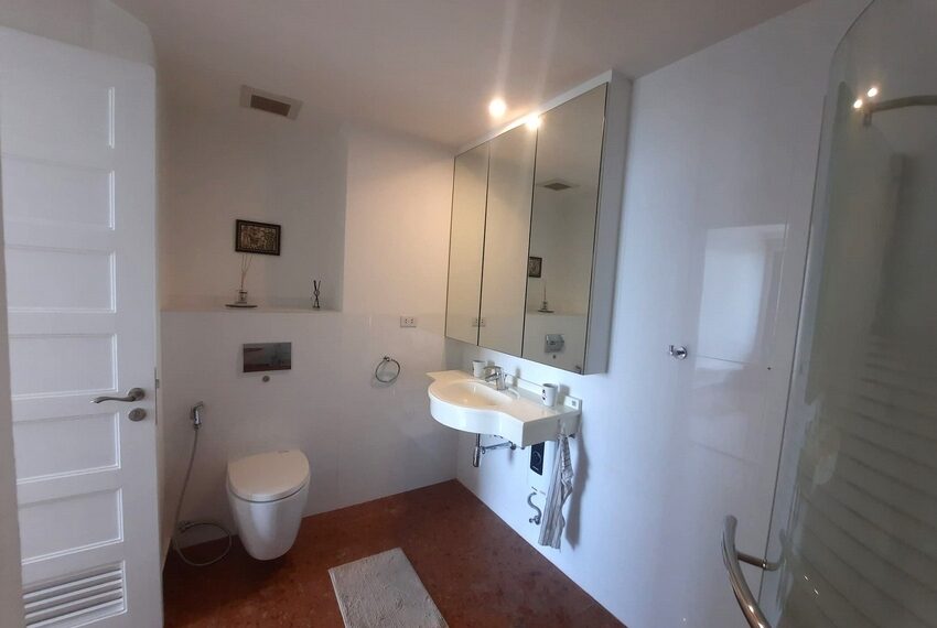 18702 Image-09