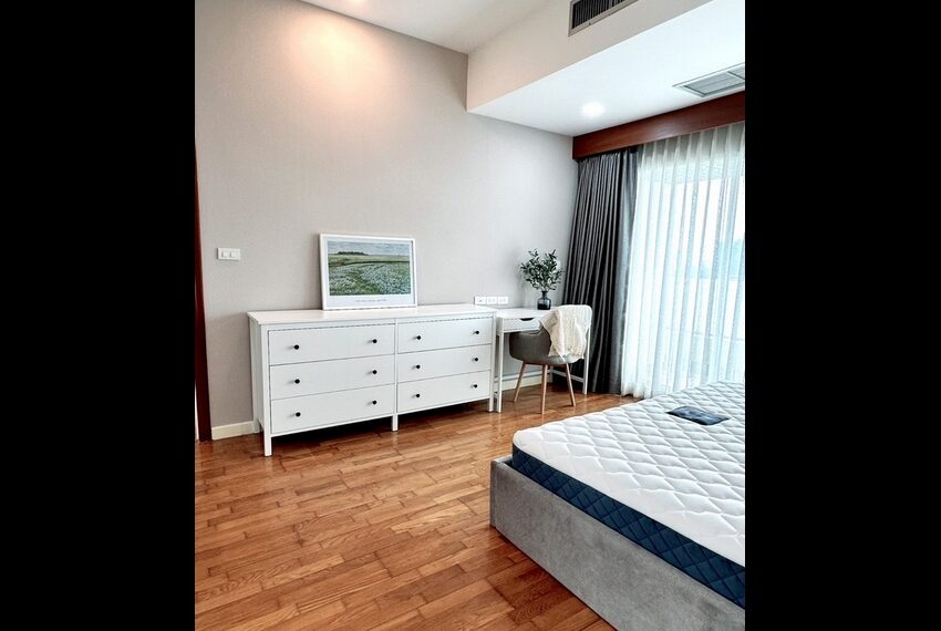 18704 Image-06