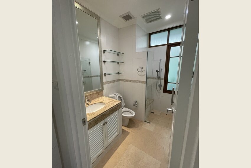28202 Image-10