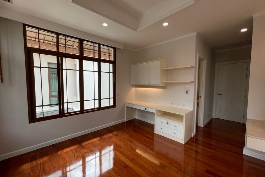 28202 Image-13