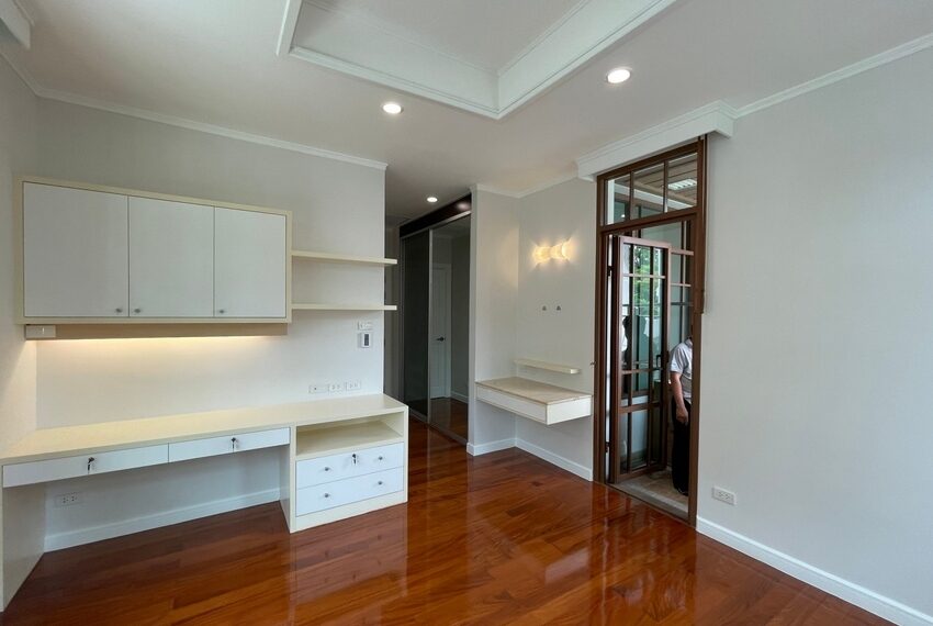 28202 Image-14