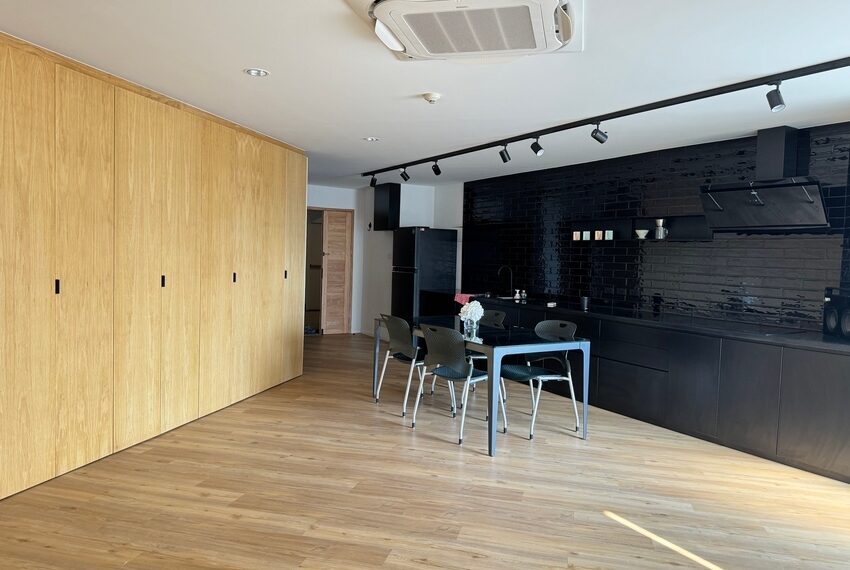 2053 Image-09