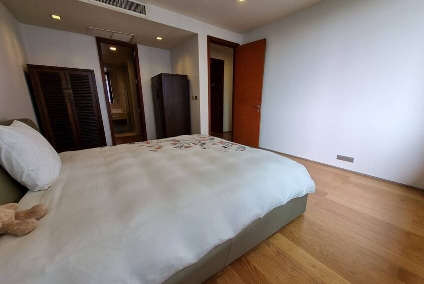 15946 Image-23