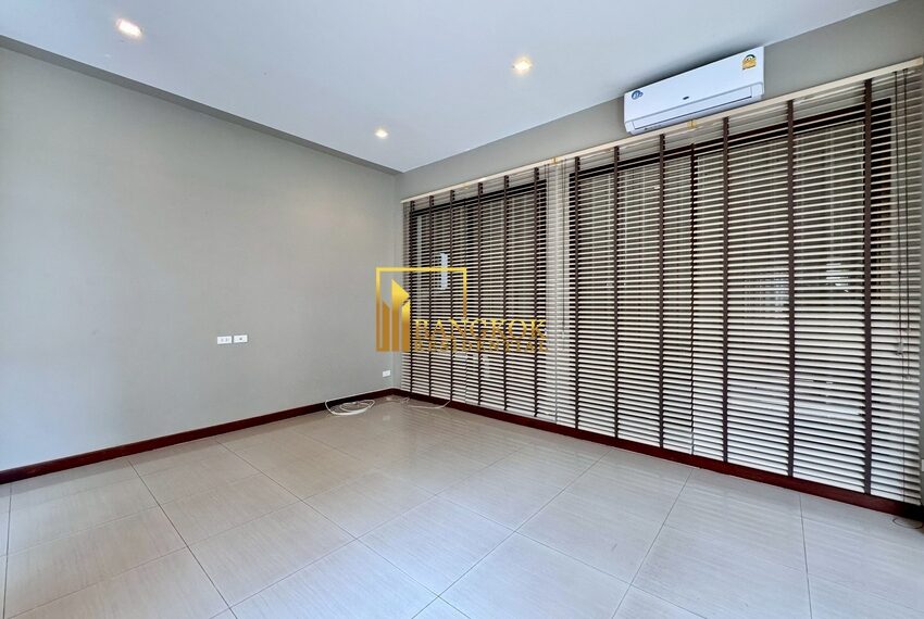 28240 Image-16