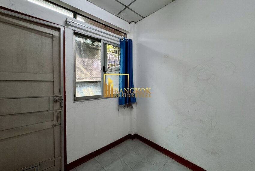 49049 Image-18