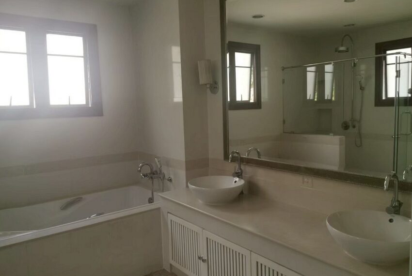 27817 Image-16