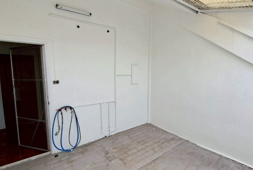 49052 Image-17