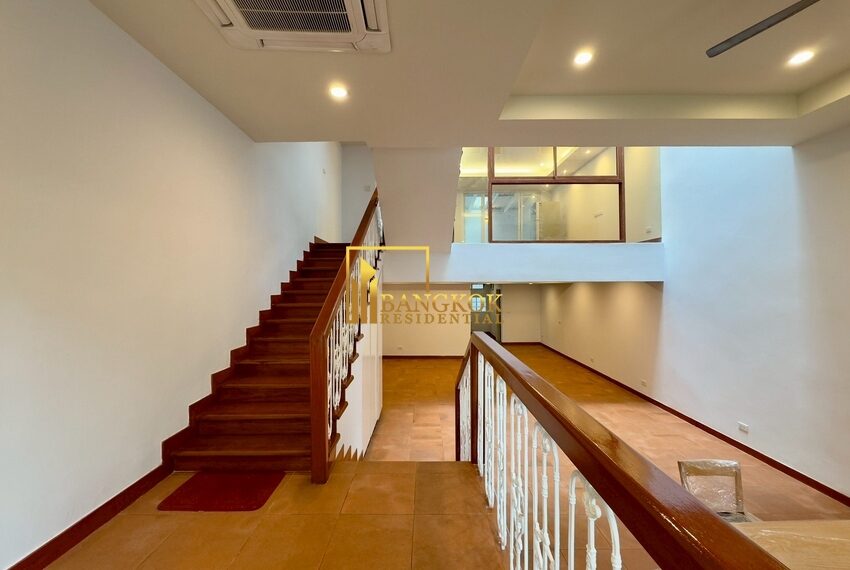 49053 Image-04