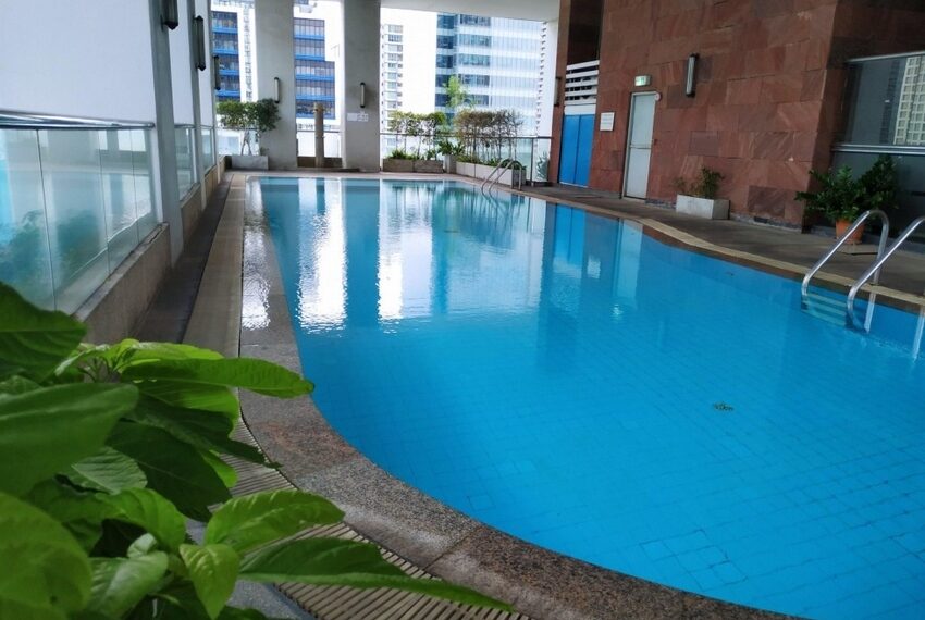 Silom Suite Condo Image-01