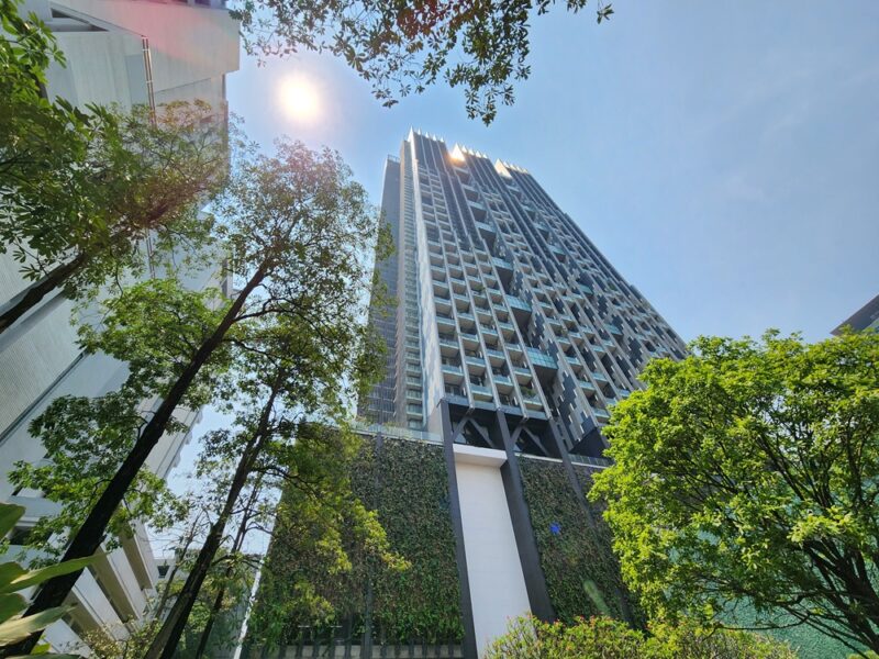 The Met Sathorn