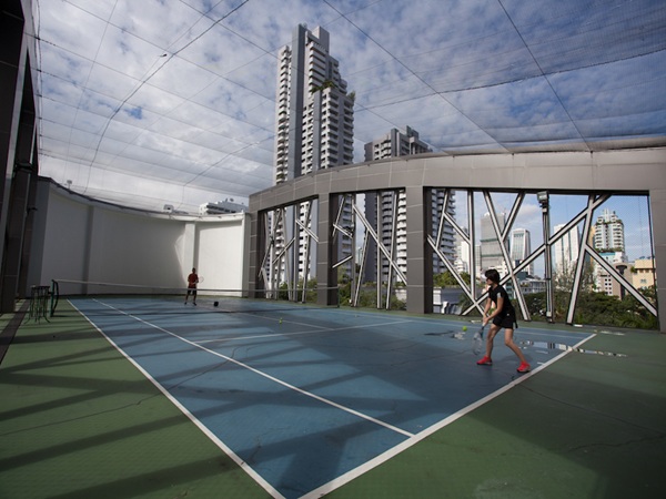 39 boulevard tennis court