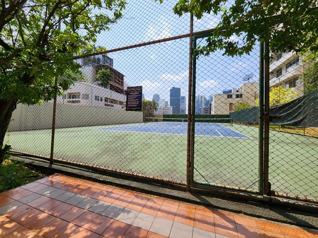DS Tower 1 Tennis Court