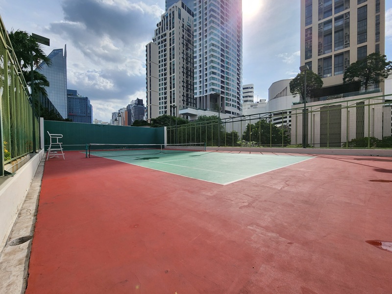 baan suanpetch tennis court