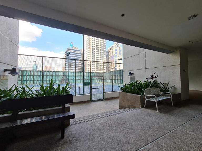 sathorn gardens tennis court