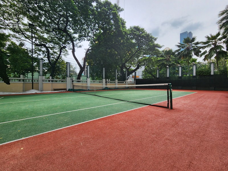 the park chidlom tennis court