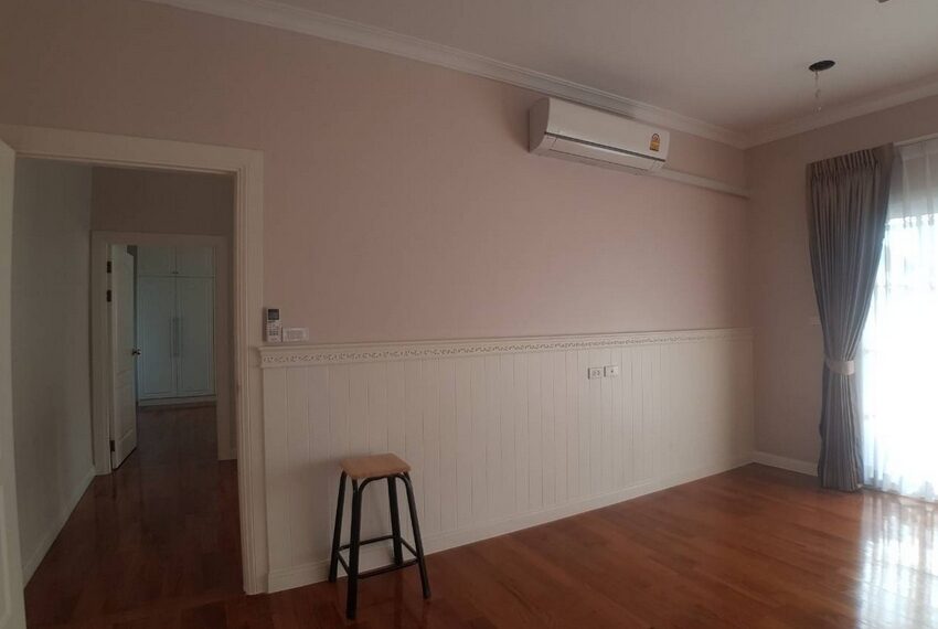 28055 Image-10