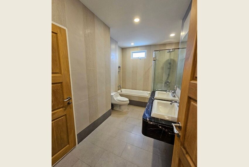 60672 Image-05