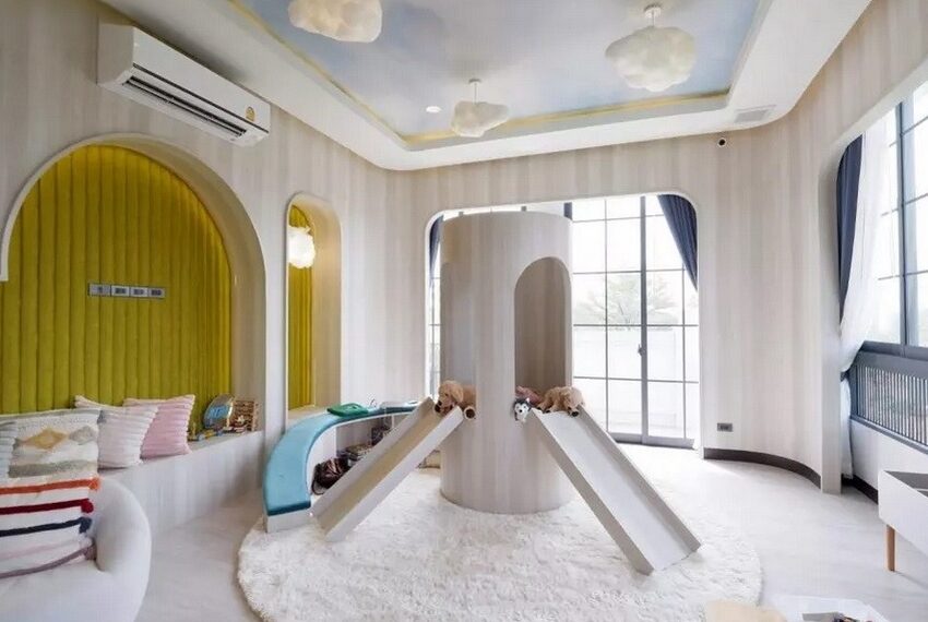 AERIE Krungthepkreetha Image-03