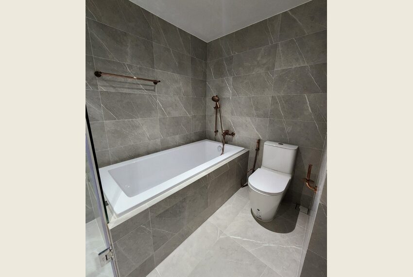 60709 Image-09
