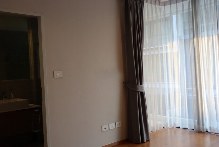 27909 Image-12