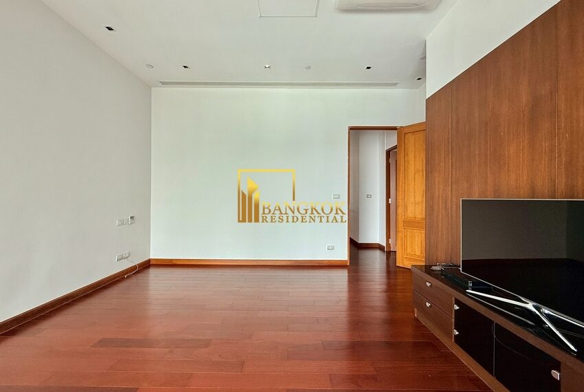18307 Image-21