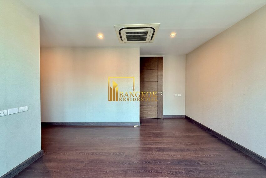 49089 Image-32