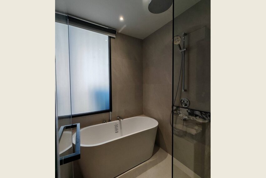 61785 Image-12