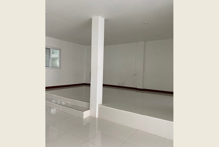 49105 Image-03